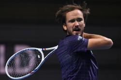 开云体育平台APP-年终总决赛险胜拉沃尔杯，梅德韦杰夫刷新纪录