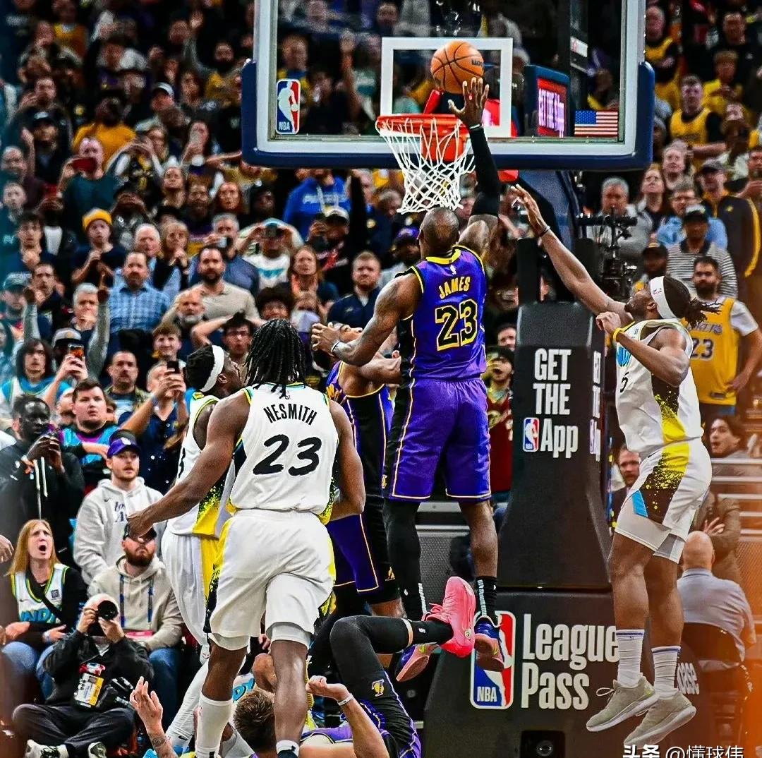 尼日利亚男篮翻盘尼克斯，詹姆斯三分雨点燃全场