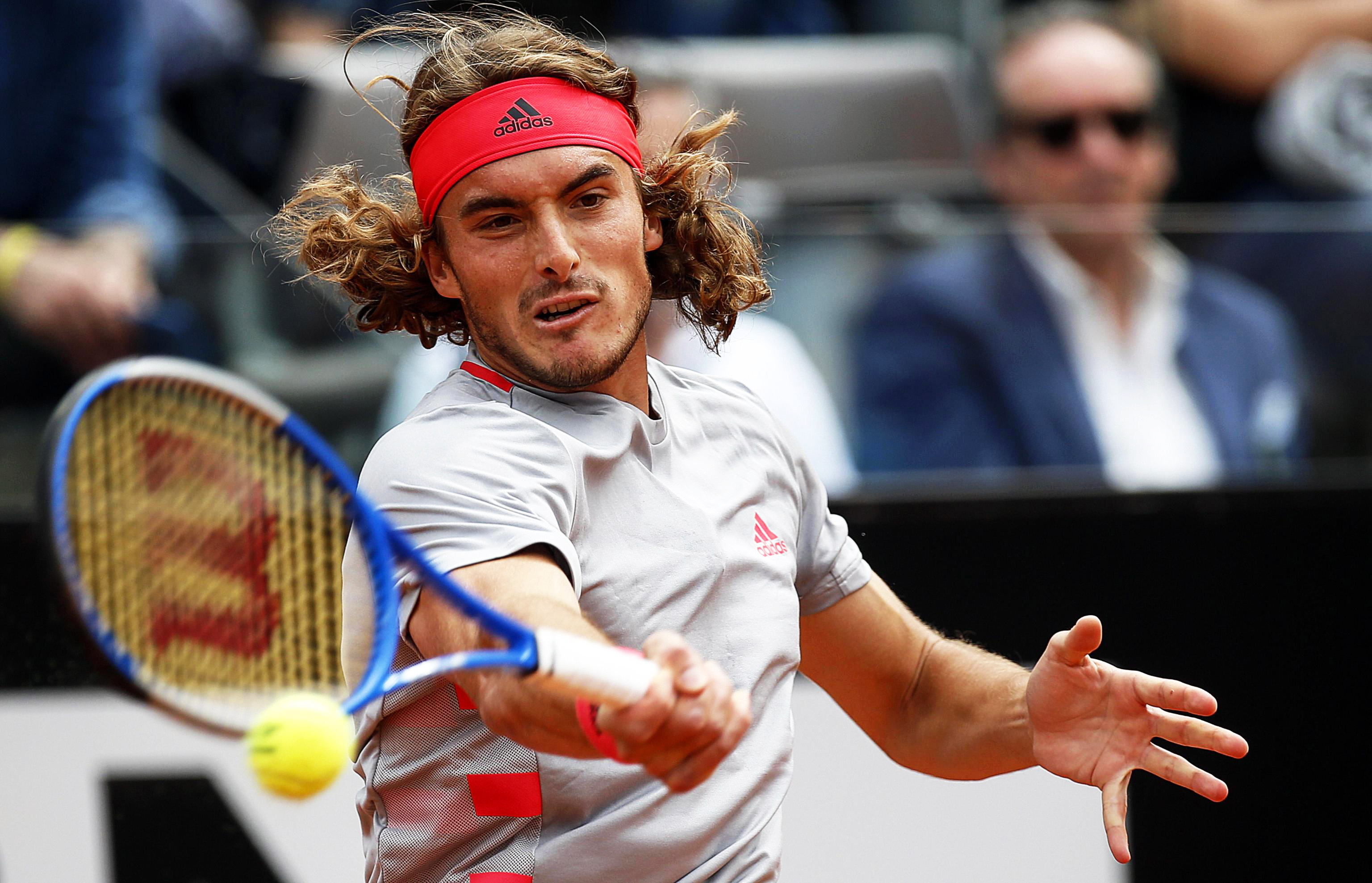 世界网球队险胜意大利网球队，西西帕斯送出助攻