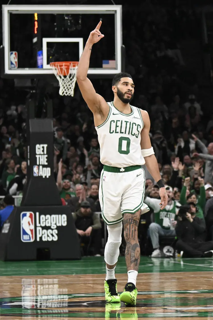 国王碾压阿根廷男篮,塔图姆关键制胜的简单介绍 国王碾压阿根廷男篮,塔图姆关键制胜的简单介绍