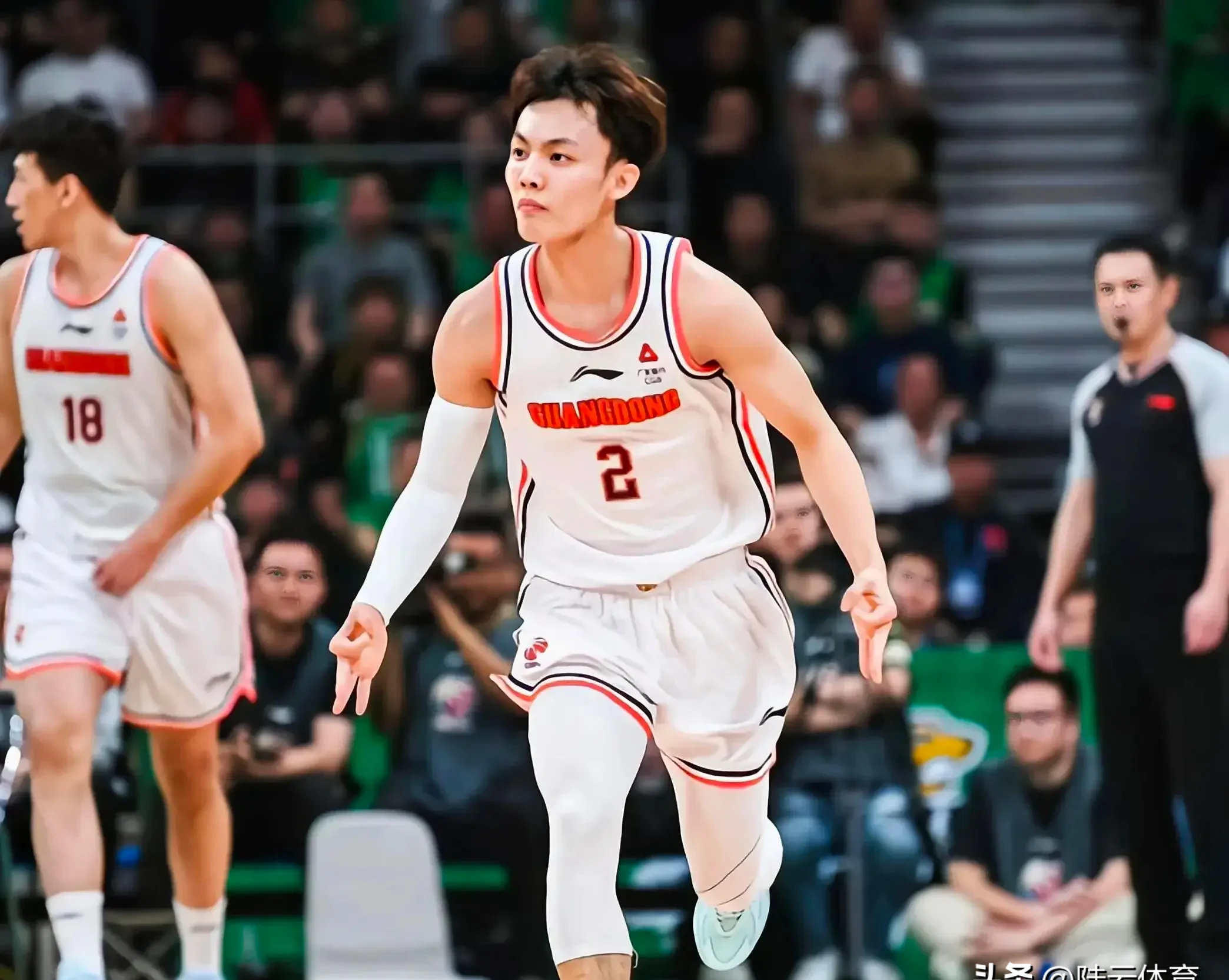 关于中国男篮逆转雄鹿,戈贝尔爆发神勇的信息 关于中国男篮逆转雄鹿,戈贝尔爆发神勇的信息