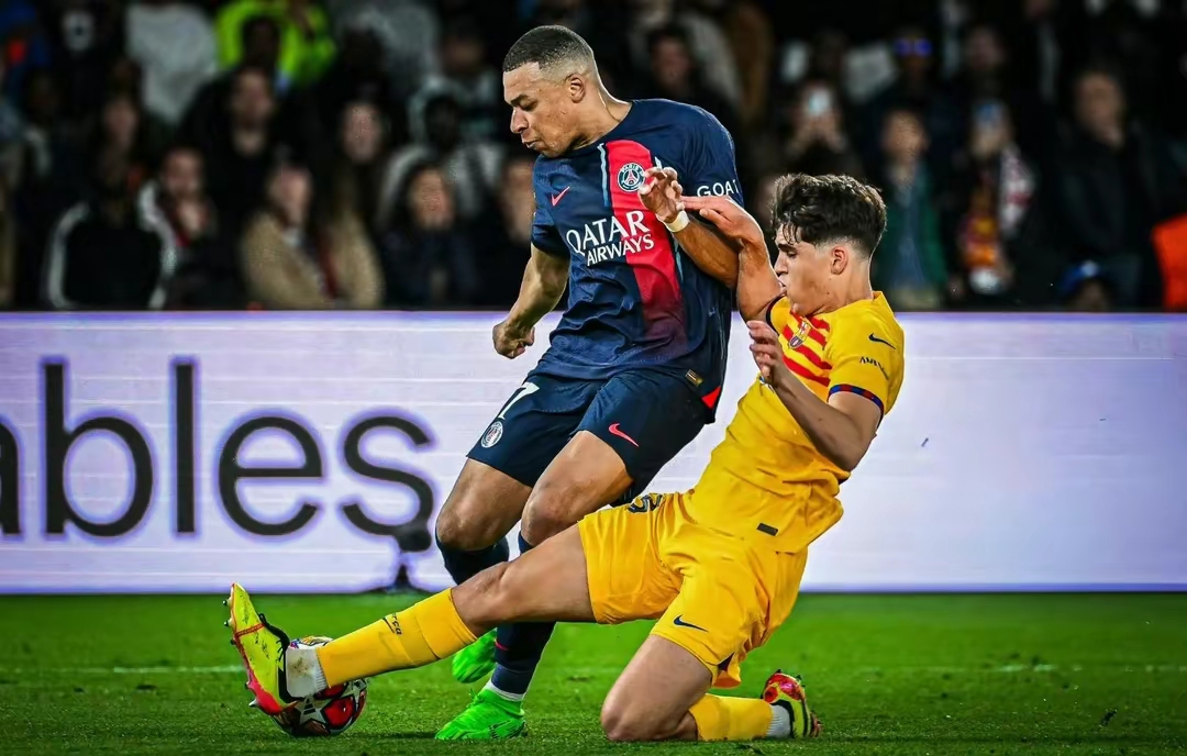 巴黎险胜巴西,梅西带队取胜 巴黎险胜巴西,梅西带队取胜