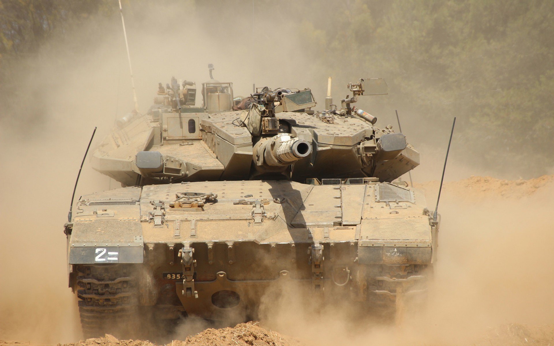 赛道即祭坛，红牛险胜的血色黄昏与皮亚斯特里灼热的上升轨迹