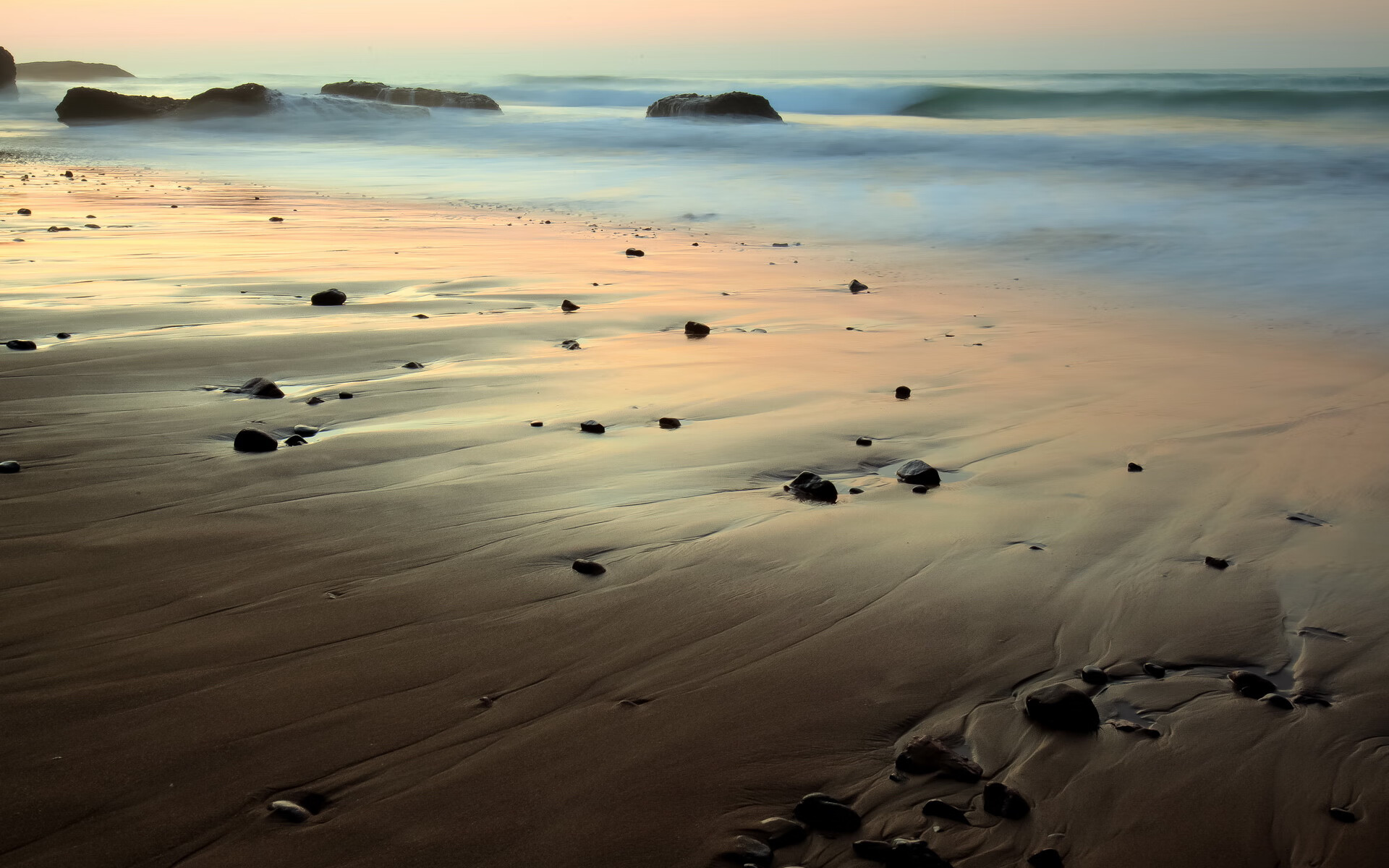 血战伊蒂哈德,拉什福德一肩挑起红魔节奏,德国式绞杀难阻曼联气魄